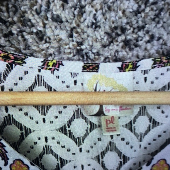 Bohemian Patterned Women's Top - Picture 6 of 7